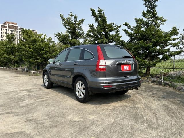 ✅CR-V ✅VTi-S ✅i-VTEC系統 ✅後視鏡方向指示燈 ✅電動天窗 ✅後座6/4分離傾倒 ✅可認證  第3張相片