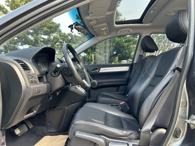 ✅CR-V ✅VTi-S ✅i-VTEC系統 ✅後視鏡方向指示燈 ✅電動天窗 ✅後座6/4分離傾倒 ✅可認證  第7張相片