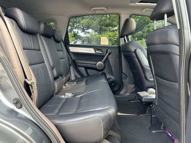 ✅CR-V ✅VTi-S ✅i-VTEC系統 ✅後視鏡方向指示燈 ✅電動天窗 ✅後座6/4分離傾倒 ✅可認證  第14張相片