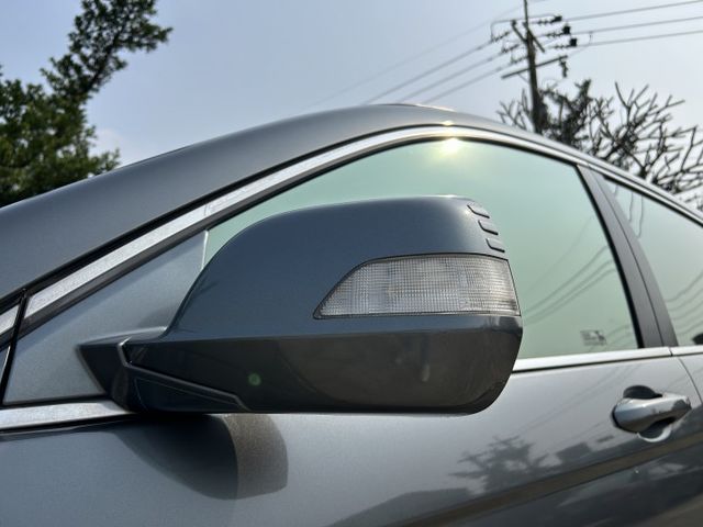 ✅CR-V ✅VTi-S ✅i-VTEC系統 ✅後視鏡方向指示燈 ✅電動天窗 ✅後座6/4分離傾倒 ✅可認證  第17張相片