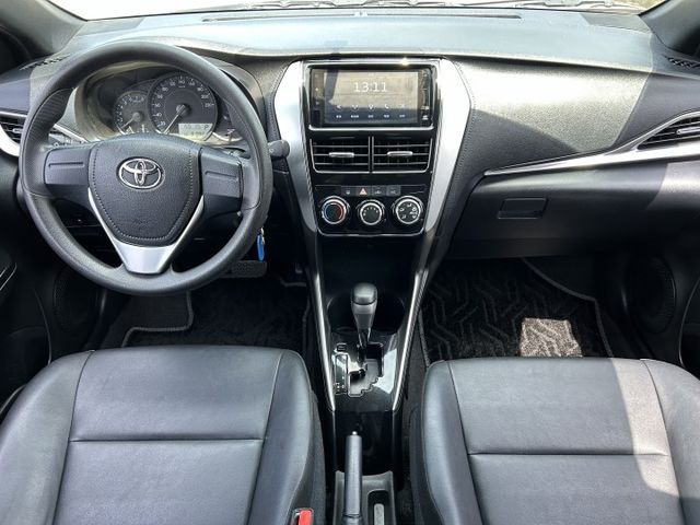 ✅YARIS ✅雅緻版 ✅動感流線 ✅LED日行燈 ✅頭尾燈自動啟閉系統 ✅鯊魚鰭式天線 ✅高妥善低油耗 ✅可認證  第9張相片