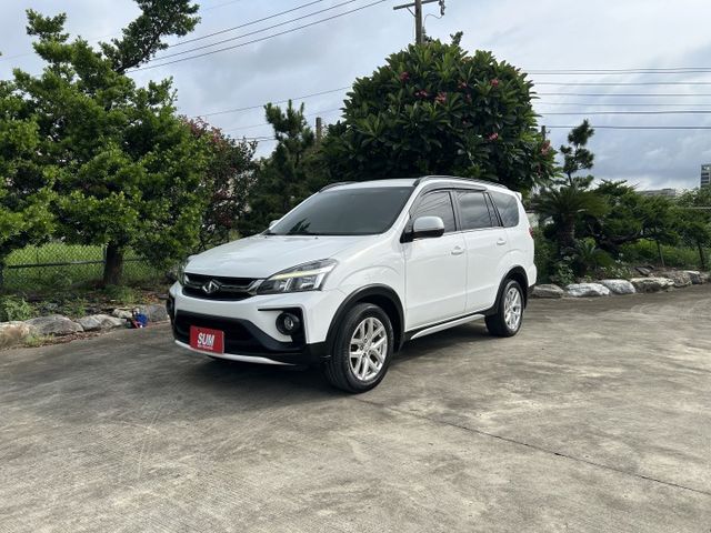 ✅Zinger 2.4旗艦型 ✅日行燈 ✅鋁合金車頂架 ✅觸控式8吋螢幕 ✅數位儀錶 ✅電摺後視鏡 ✅盲區警示 ✅可認證  第1張相片