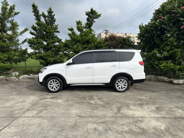 ✅Zinger 2.4旗艦型 ✅日行燈 ✅鋁合金車頂架 ✅觸控式8吋螢幕 ✅數位儀錶 ✅電摺後視鏡 ✅盲區警示 ✅可認證  第2張相片