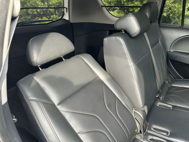 ✅Zinger 2.4旗艦型 ✅日行燈 ✅鋁合金車頂架 ✅觸控式8吋螢幕 ✅數位儀錶 ✅電摺後視鏡 ✅盲區警示 ✅可認證  第11張相片