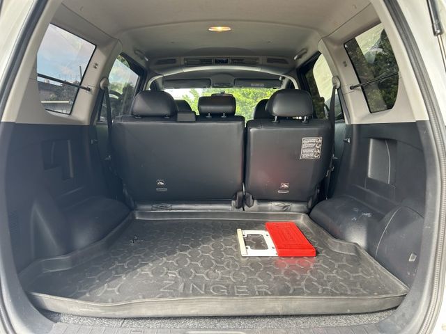 ✅Zinger 2.4旗艦型 ✅日行燈 ✅鋁合金車頂架 ✅觸控式8吋螢幕 ✅數位儀錶 ✅電摺後視鏡 ✅盲區警示 ✅可認證  第15張相片