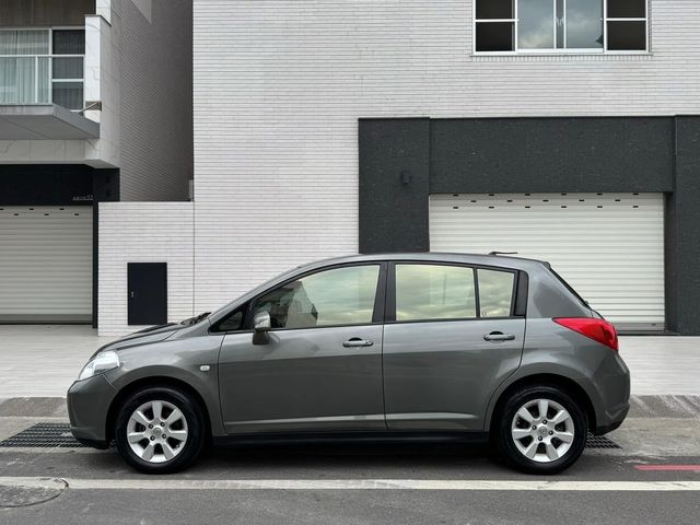 NISSAN日產 TIIDA  第5張相片