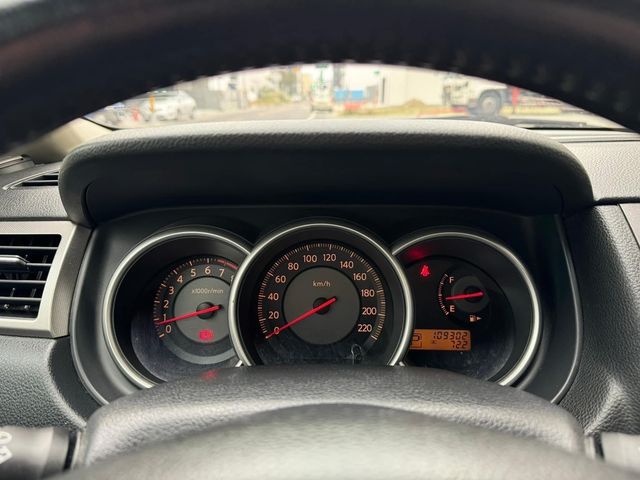 NISSAN日產 TIIDA  第19張相片