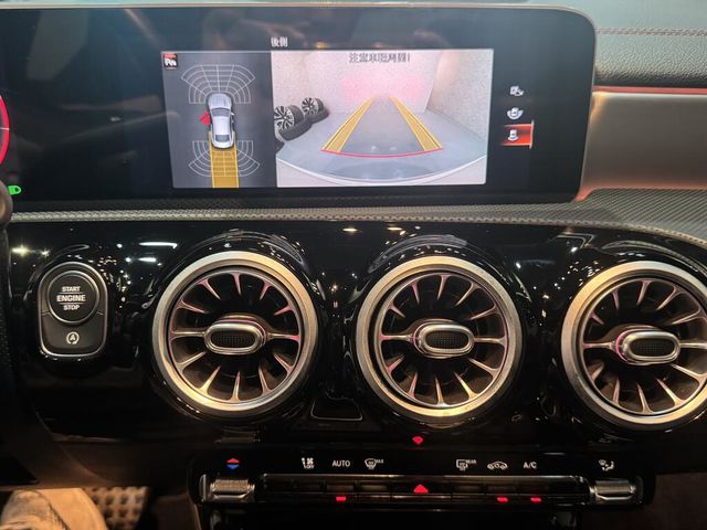 M-BENZ賓士 CLA250  第12張相片
