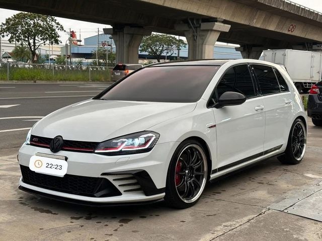 VOLKSWAGEN福斯 GOLF GTI  第1張相片
