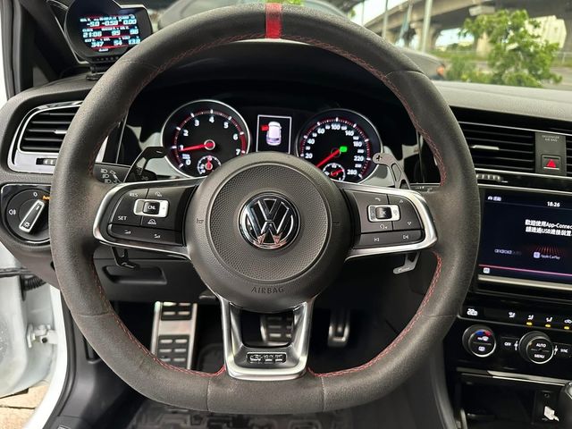 VOLKSWAGEN福斯 GOLF GTI  第12張相片