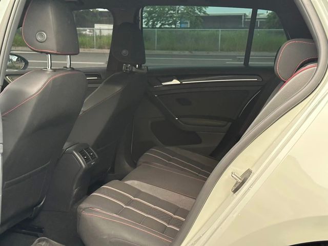 VOLKSWAGEN福斯 GOLF GTI  第19張相片