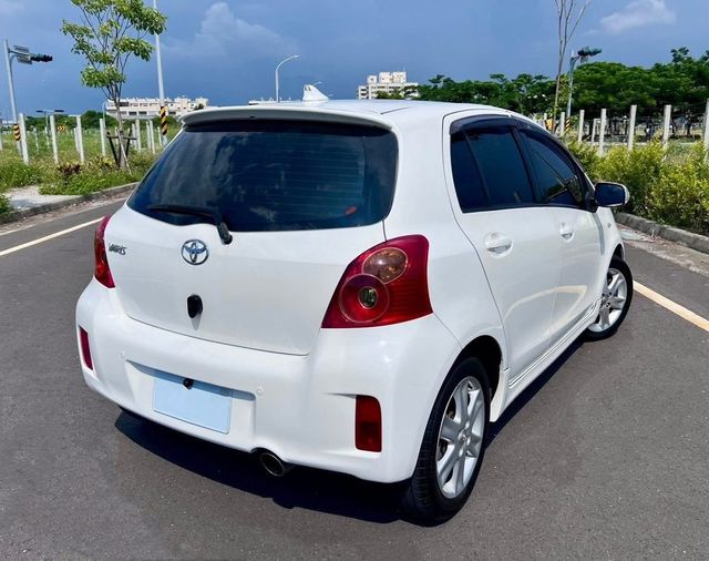 TOYOTA豐田 YARIS  第2張相片