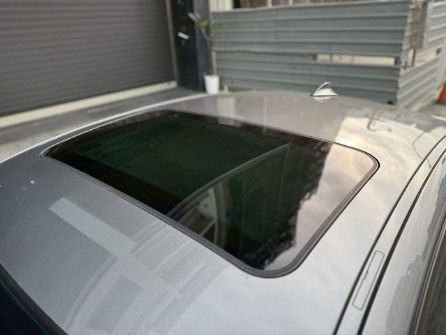 BMW寶馬 320I LCI  第5張相片