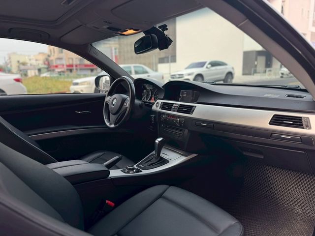 BMW寶馬 320I LCI  第15張相片