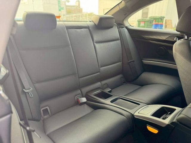 BMW寶馬 320I LCI  第17張相片