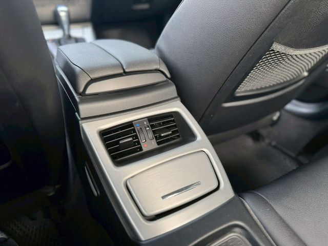 BMW寶馬 320I LCI  第18張相片