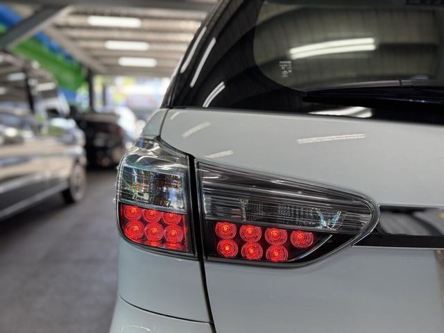 TOYOTA豐田 WISH  第7張相片