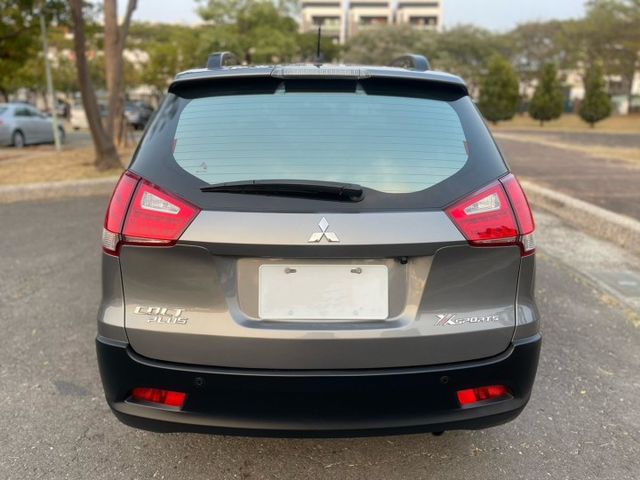 X-Sport 跨界豪華型/橘黑色搭配X-Sport版座椅/IKEY/倒車顯影/多媒體影音/抬頭顯示器  第4張相片