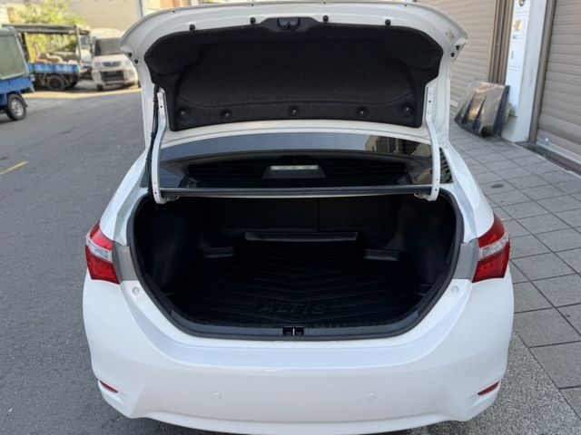 多功能方向盤/免鑰匙啟動/LED日型燈/定速巡航  第5張相片