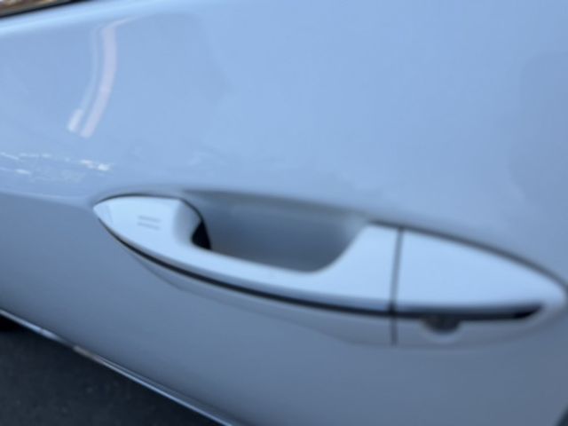 多功能方向盤/免鑰匙啟動/LED日型燈/定速巡航  第10張相片