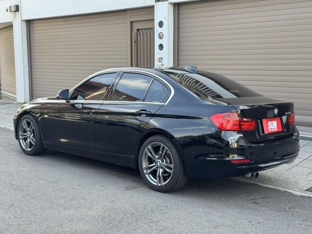 總代理 Luxury版 里程很少 氣氛很好 !  第2張相片