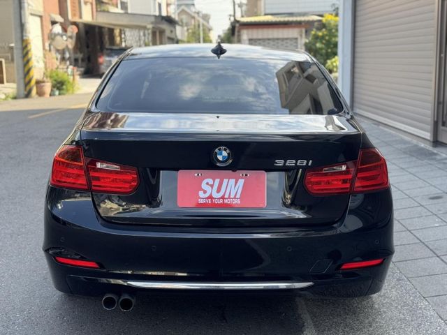 總代理 Luxury版 里程很少 氣氛很好 !  第4張相片