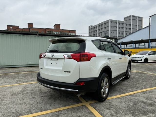 TOYOTA豐田 RAV4  第2張相片