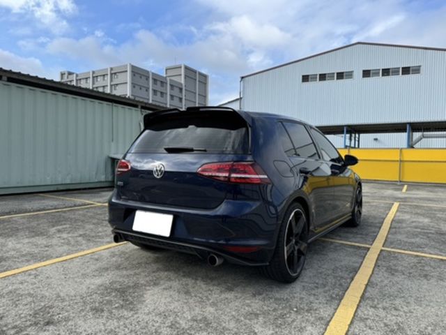 VOLKSWAGEN福斯 GOLF GTI  第4張相片