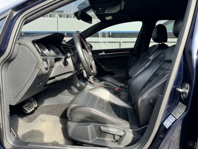 VOLKSWAGEN福斯 GOLF GTI  第10張相片