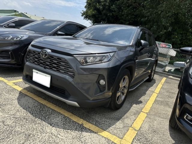 TOYOTA豐田 RAV4  第1張相片