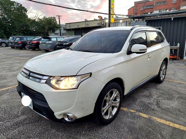 MITSUBISHI三菱 OUTLANDER  第1張相片
