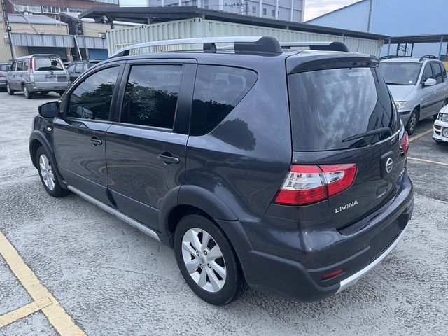 NISSAN日產 LIVINA  第2張相片