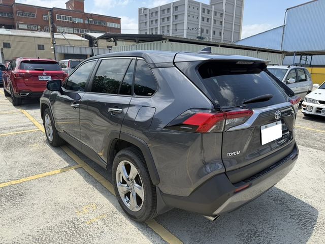 TOYOTA豐田 RAV4  第4張相片