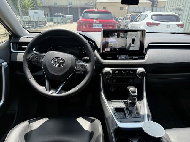 TOYOTA豐田 RAV4  第5張相片