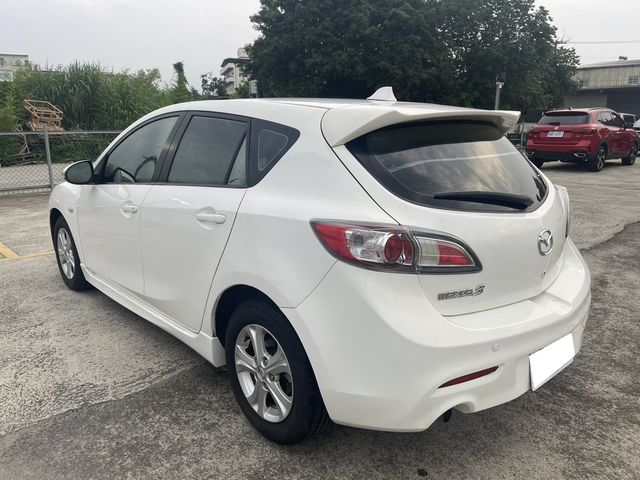 MAZDA馬自達 MAZDA 3  第2張相片