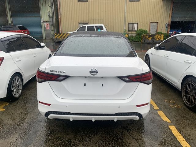 NISSAN日產 SENTRA  第6張相片