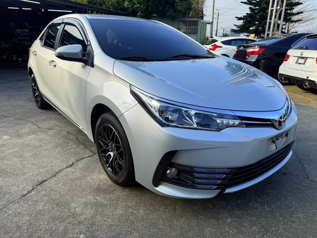 TOYOTA豐田 ALTIS  第3張相片