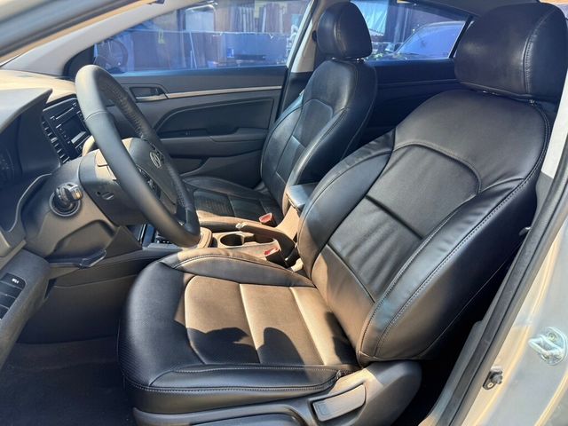 HYUNDAI現代 ELANTRA  第6張相片