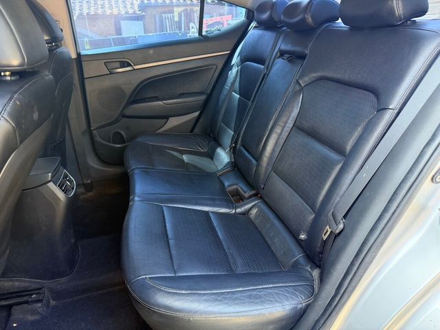 HYUNDAI現代 ELANTRA  第7張相片