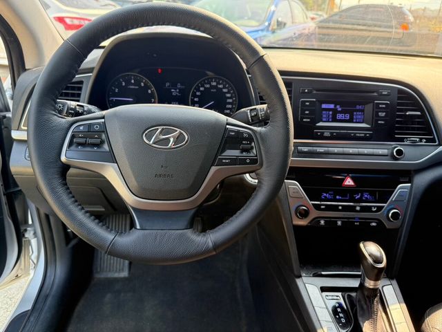 HYUNDAI現代 ELANTRA  第8張相片