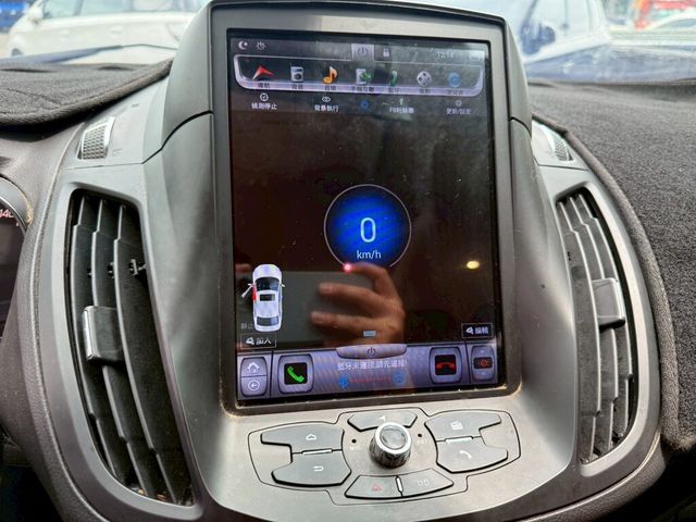 FORD福特 KUGA  第13張相片