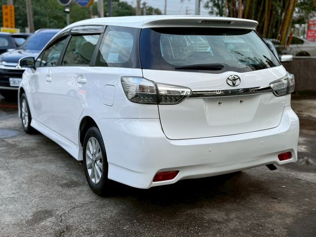 TOYOTA豐田 WISH  第4張相片