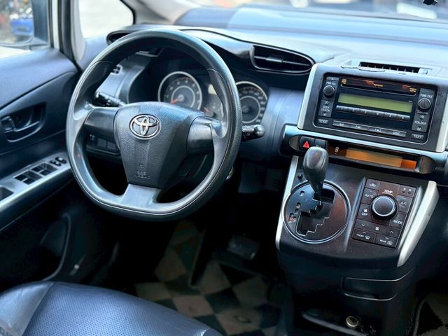 TOYOTA豐田 WISH  第5張相片