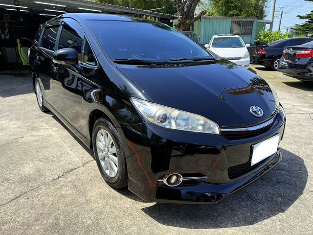 TOYOTA豐田 WISH  第2張相片