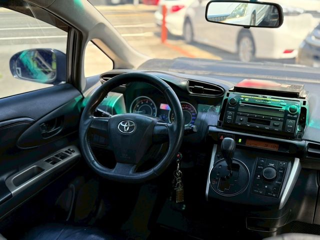 TOYOTA豐田 WISH  第5張相片