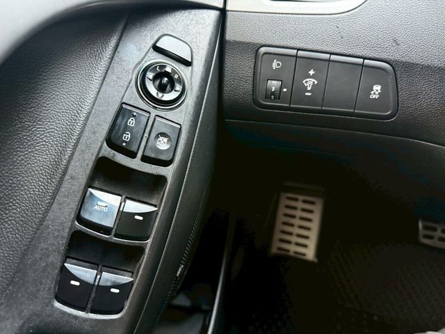 HYUNDAI現代 ELANTRA  第12張相片