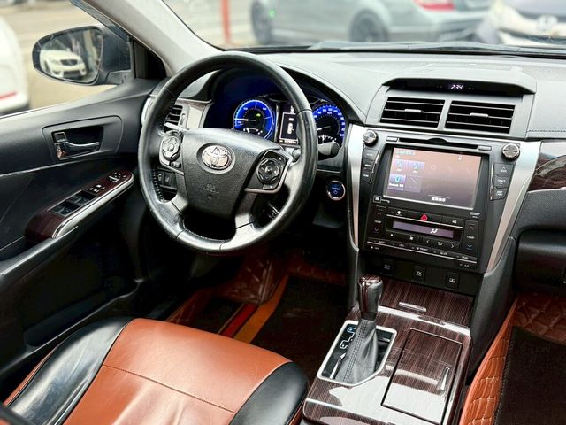 TOYOTA豐田 CAMRY HYBRID  第5張相片