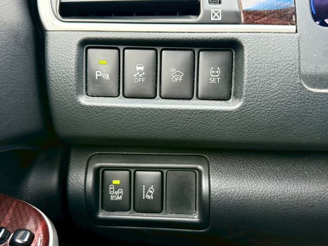 TOYOTA豐田 CAMRY HYBRID  第18張相片