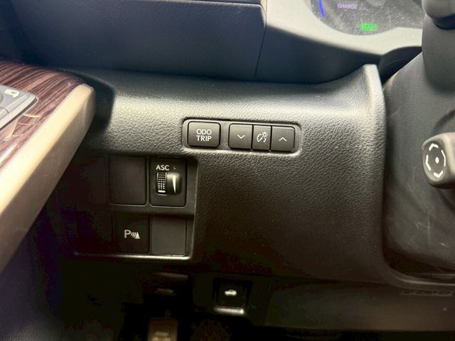 LEXUS凌志 IS 300H  第11張相片