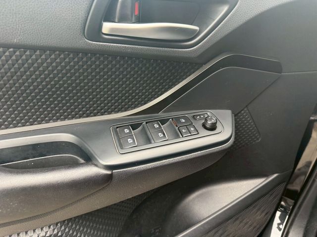 TOYOTA豐田 C-HR  第10張相片